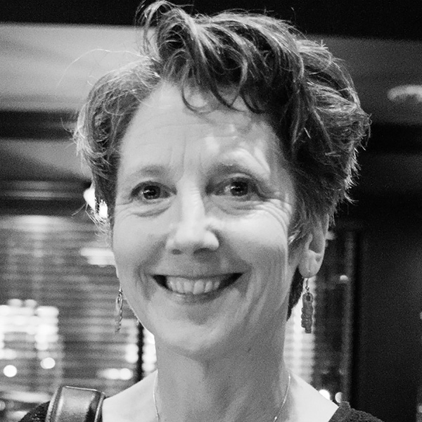 Carrie Saxifrage author photo
